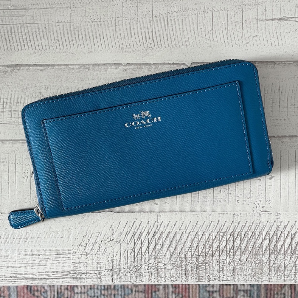 Teal Coach Darcy Leather Accordion Zipper Waller with Silver Details